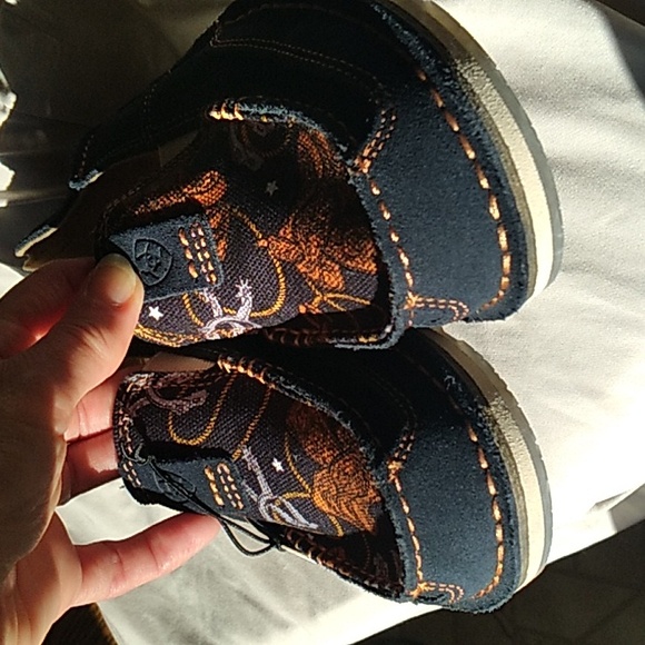 😍☄️NWT Women's Ariat Cruisers navy blue leather suede CUTE!! shoes size 7B 😍☄️ - Picture 8 of 12